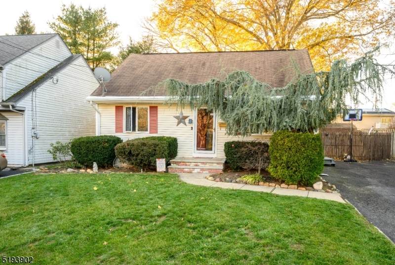 15 Laurie Dr - Photo 1