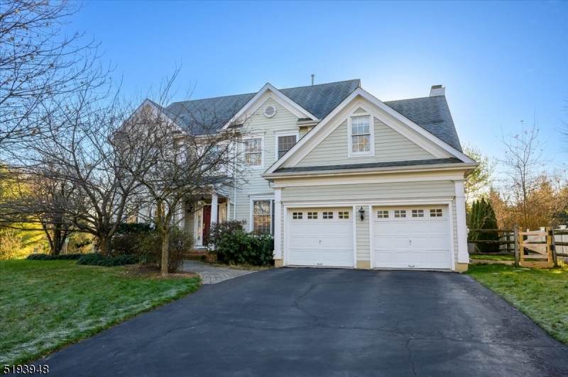 33 Stirling Rd - Photo 1