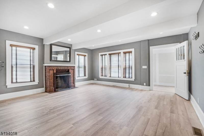 170 W Washington Ave - Photo 1
