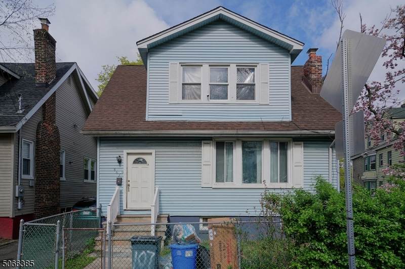 863 S 20Th St - Photo 1