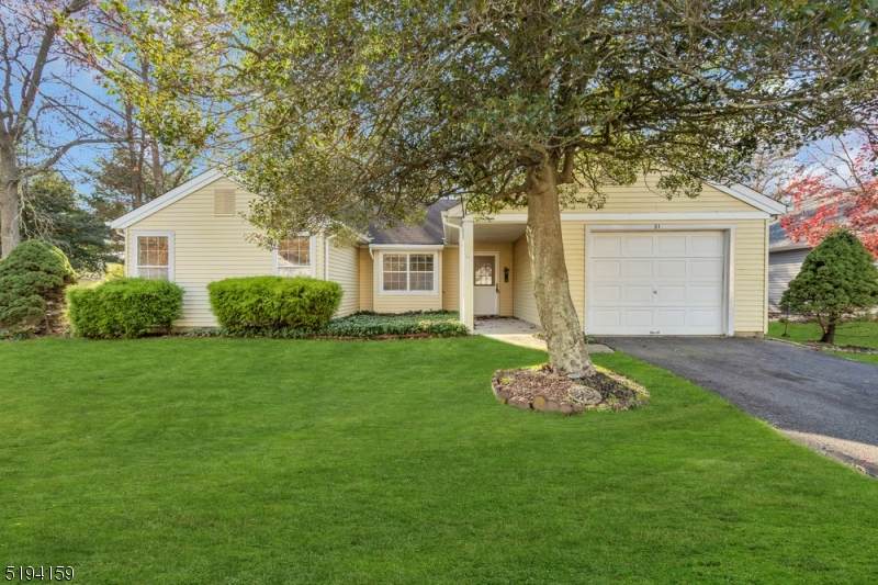 51 Canterbury Dr - Photo 1