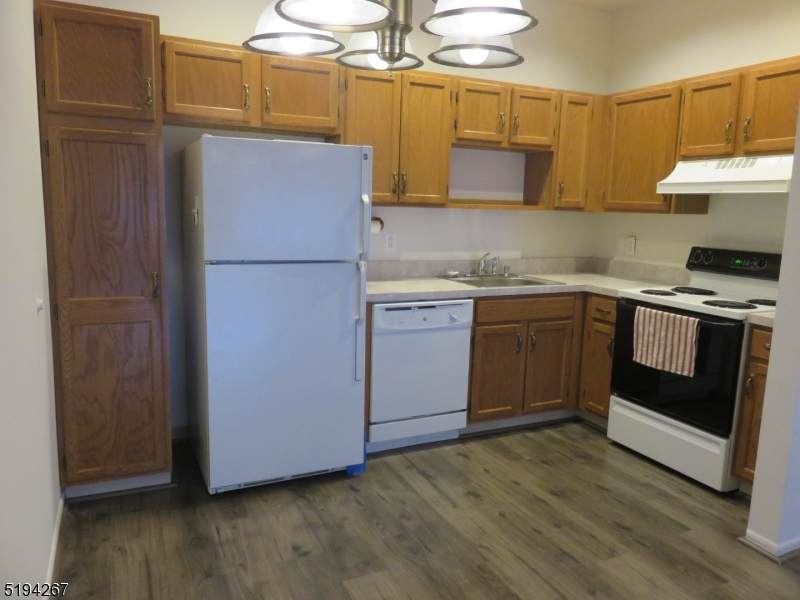 4 Richmond Rd Suite 110 - Photo 1