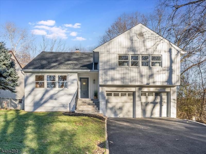 14 Maplewood Ave - Photo 1