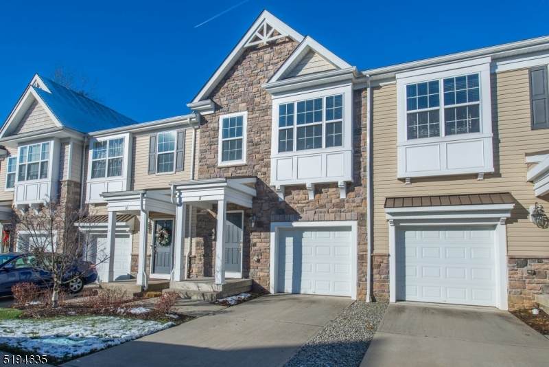 8 Bahr Cir - Photo 1