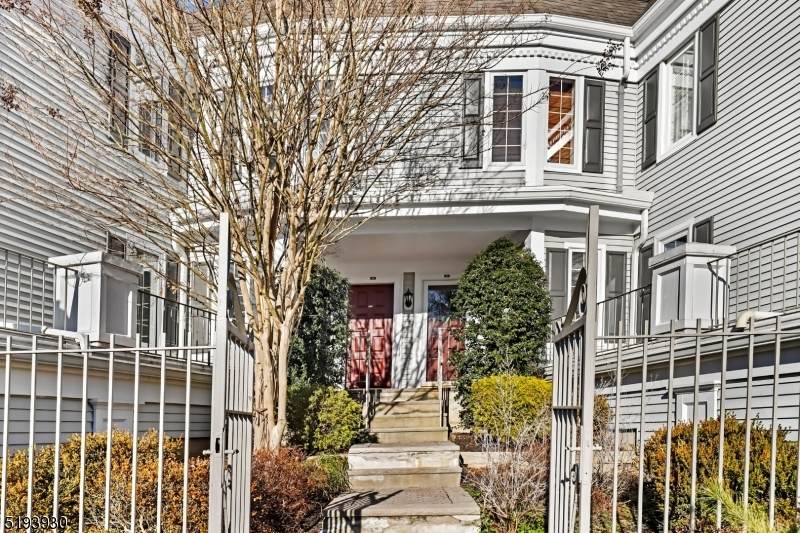 126 Terrace Dr - Photo 1