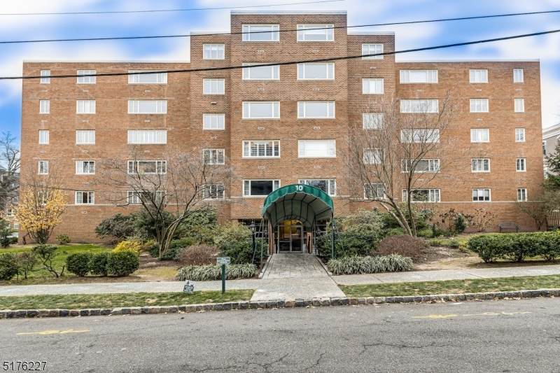10 Euclid Ave - Photo 1