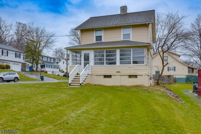 84 Harrison Ave - Photo 1