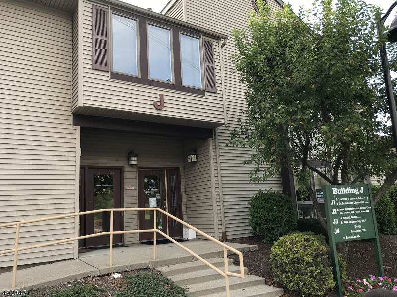 150 River Rd, Unit J3a - Photo 1