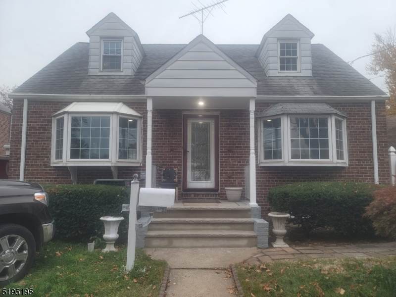 211 Raritan Rd - Photo 1