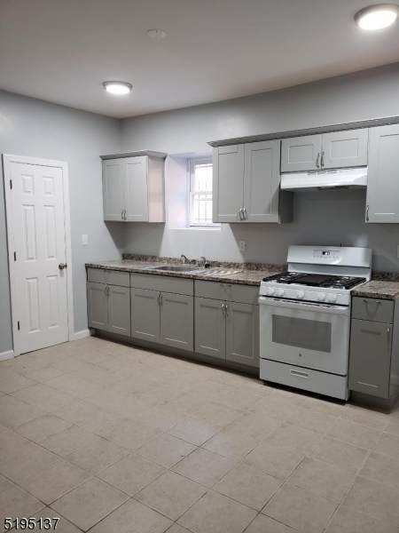 502 S 18Th St - Photo 1