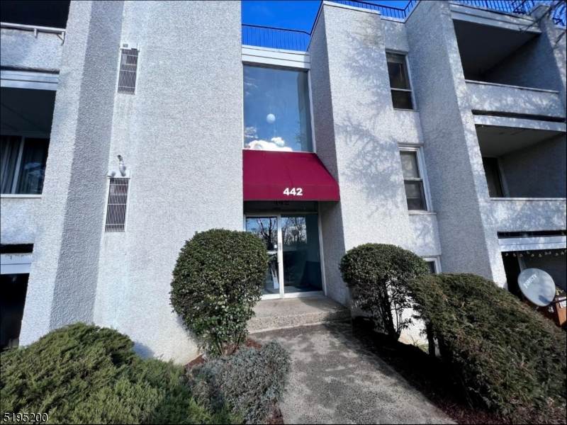 442 River Rd - Photo 1