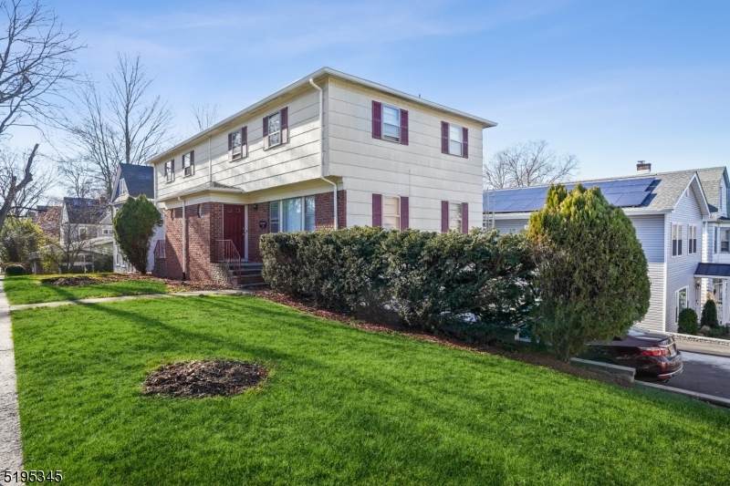 92 Roland Ave - Photo 1