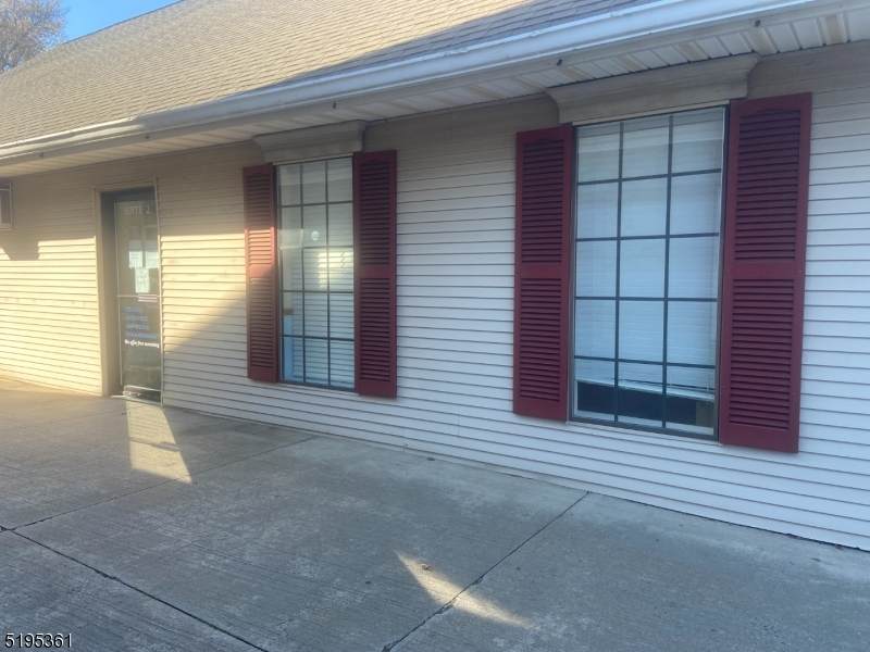 225 Demott Ln - Photo 1