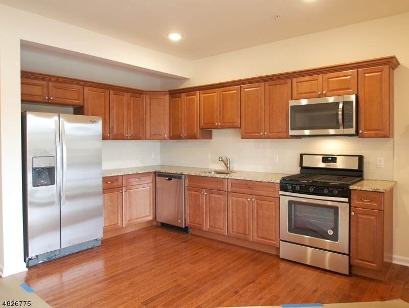66 Belmont Ave Unit 5 - Photo 1