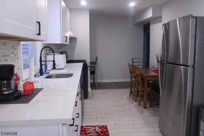 101 Highland Ave - Photo 1