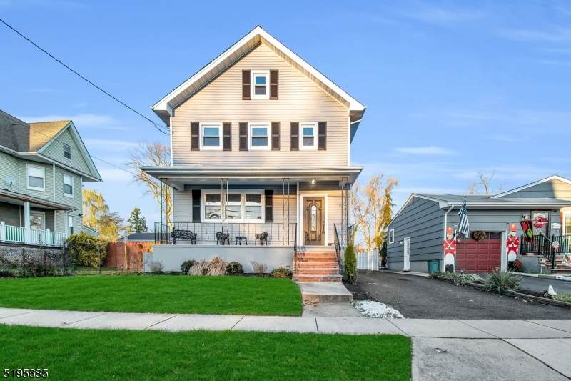 60 Harrison Ave - Photo 1