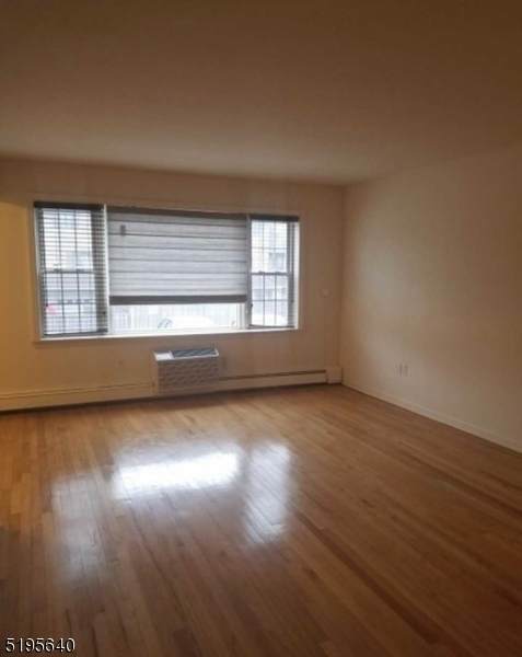 565 Grove St D-9 - Photo 1