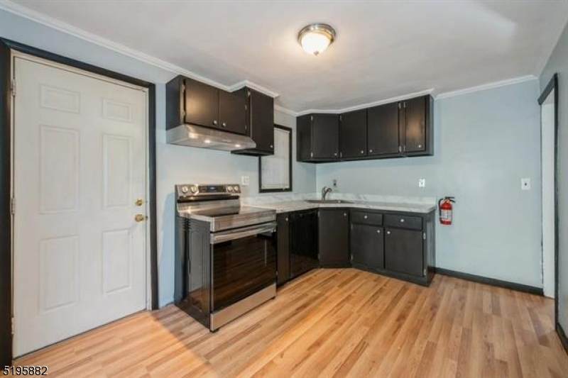 1285 Crescent Ave - Photo 1