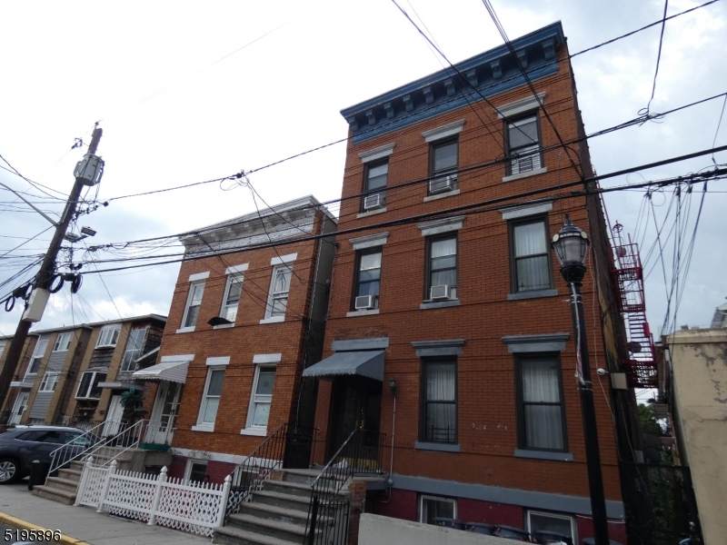 317 9th St - Photo 1