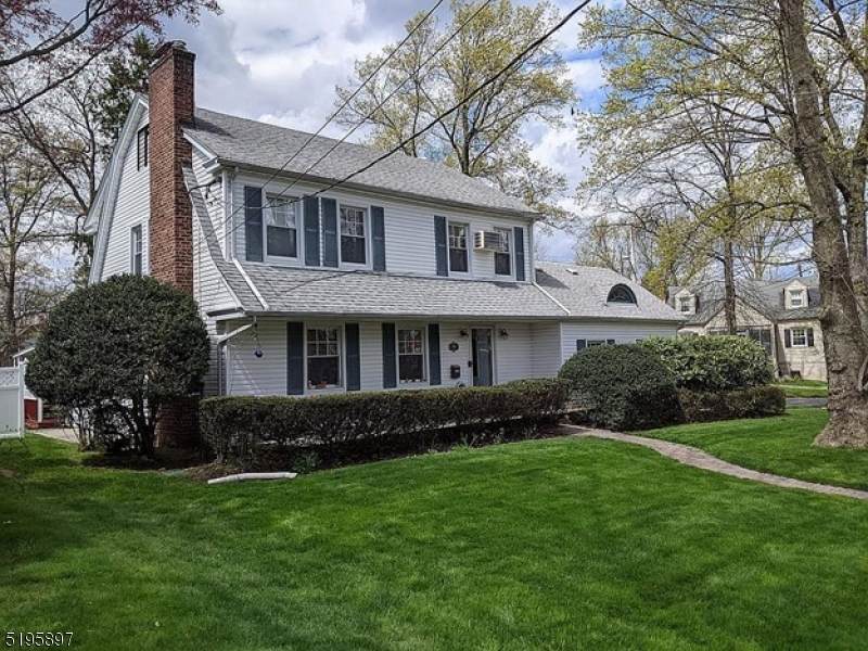 1084 Sterling Rd - Photo 1