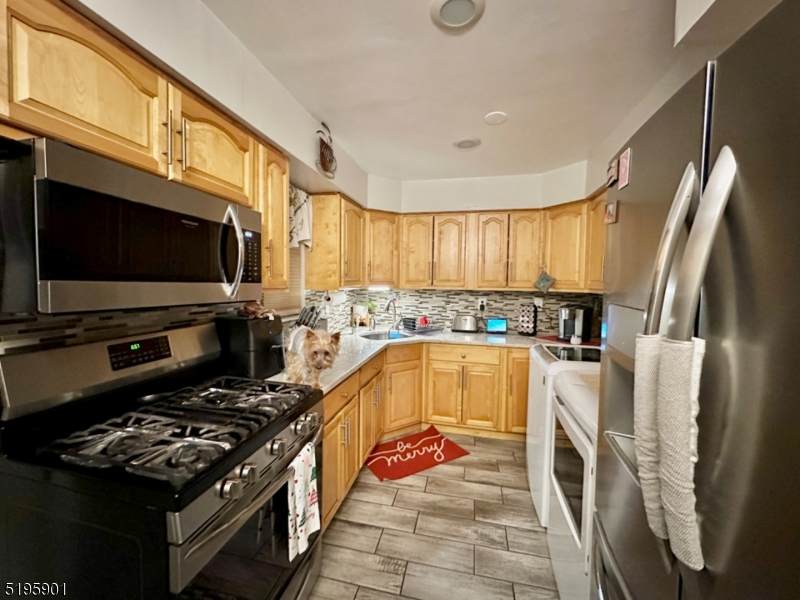 36 Laurel St - Photo 1
