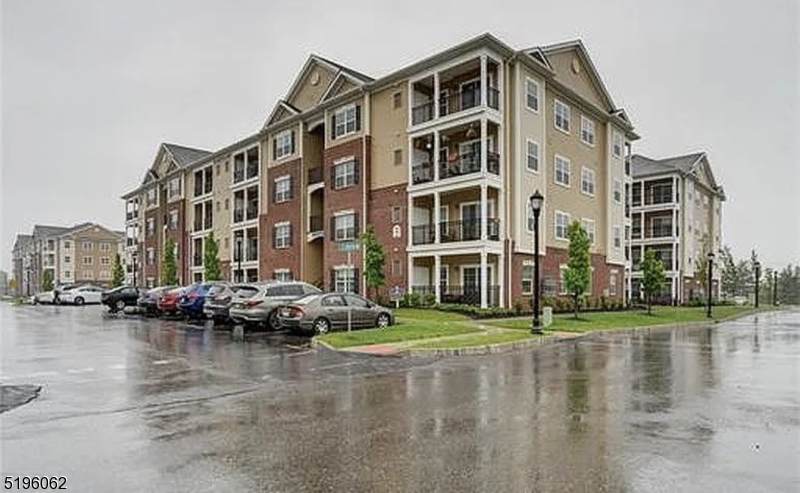 545 E Celebration Way - Photo 1