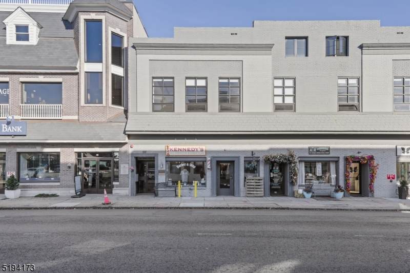 226 North Ave West - Photo 1