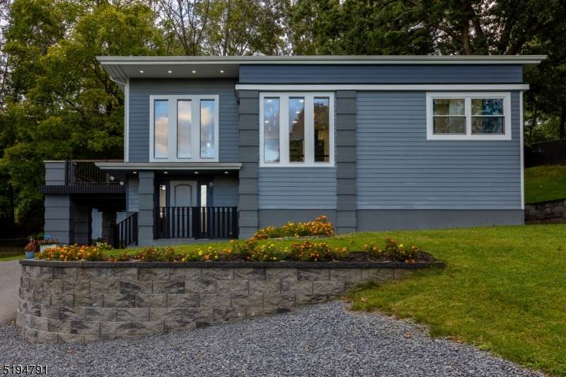15 Valley Dr N - Photo 1