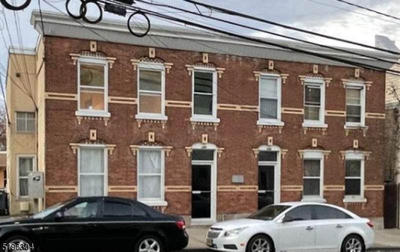 160 Highland Ave - Photo 1