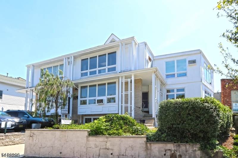 543 Valley Rd - Photo 1