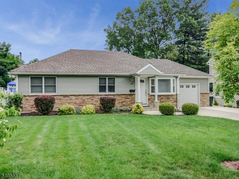 38 Cornwall Rd - Photo 1