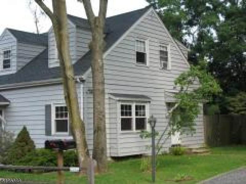 1 Emerson Ln - Photo 1