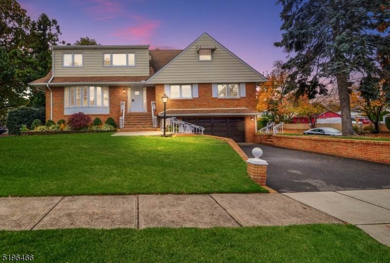37 Scoles Ave - Photo 1