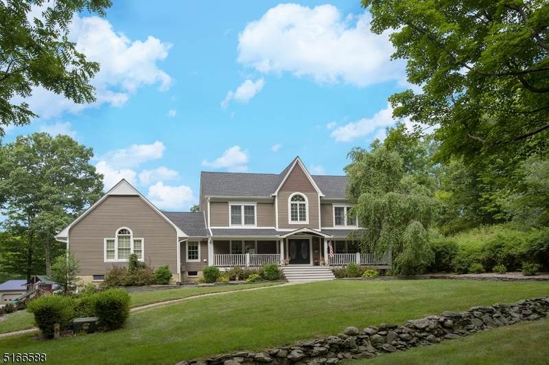25 Stillwater Rd - Photo 1