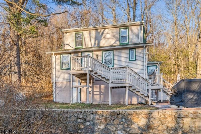 10 Mountain Ave - Photo 1