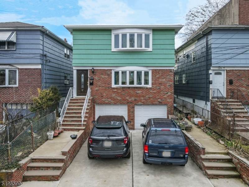 32 Chester Ave - Photo 1