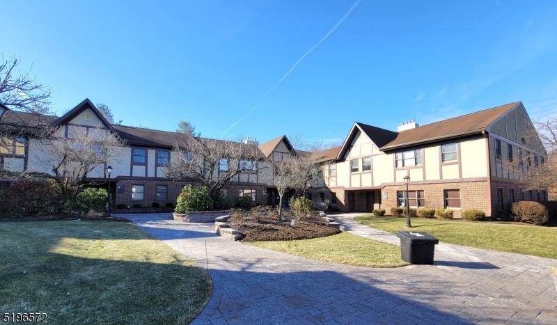 175 Fairfield Ave - Photo 1