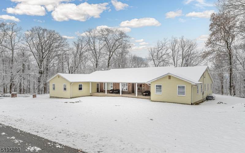 4 Pochuck Ct - Photo 1