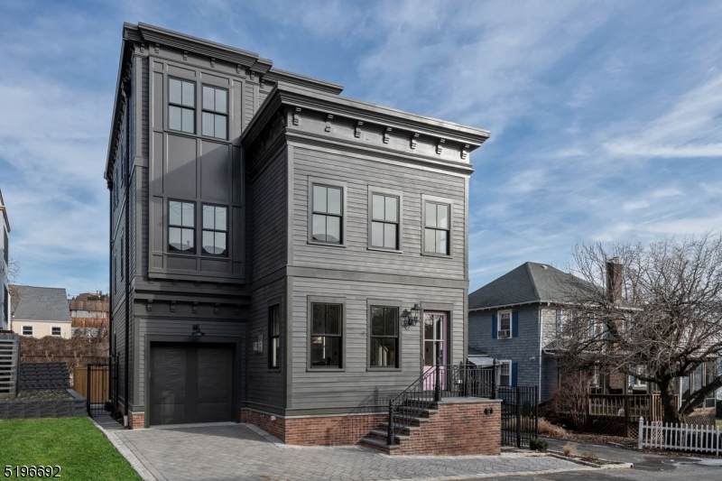 11 Lasher Ln - Photo 1