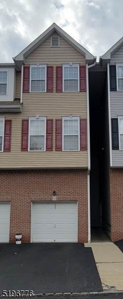 123 Conover Ter - Photo 1