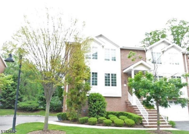 23 Skymark Ct - Photo 1