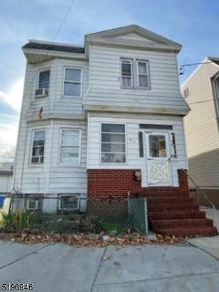 417 E Kinney St - Photo 1