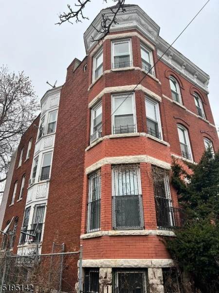 98 N 13Th St - Photo 1