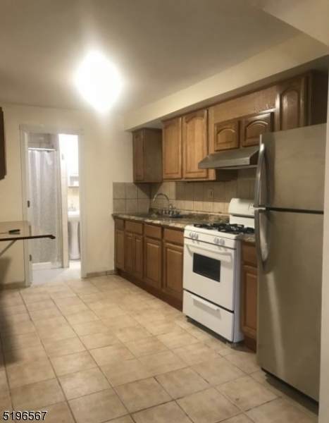 105 New York Ave - Photo 1