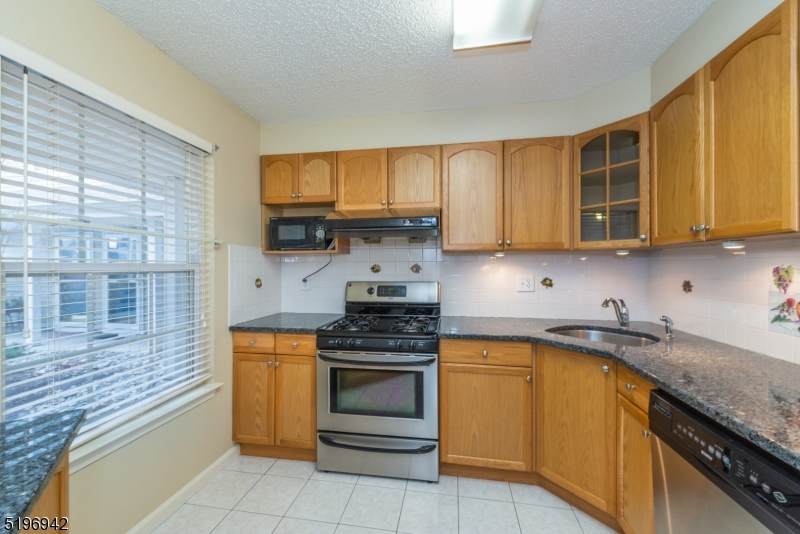 1352 Paddington Rd - Photo 1