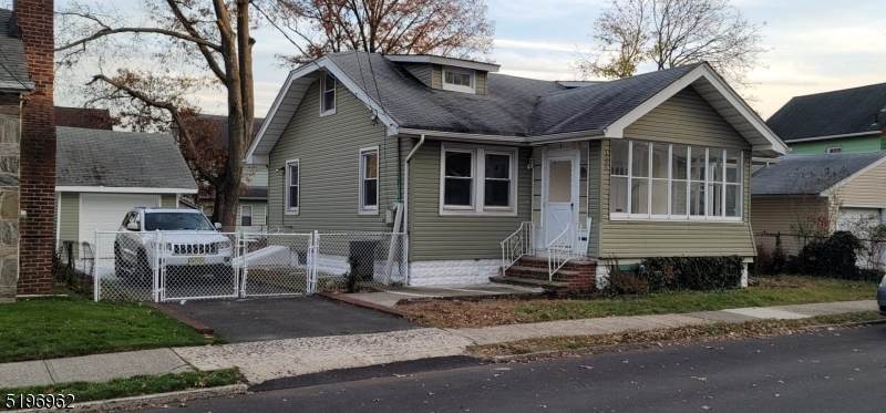 1595 Aldine St - Photo 1