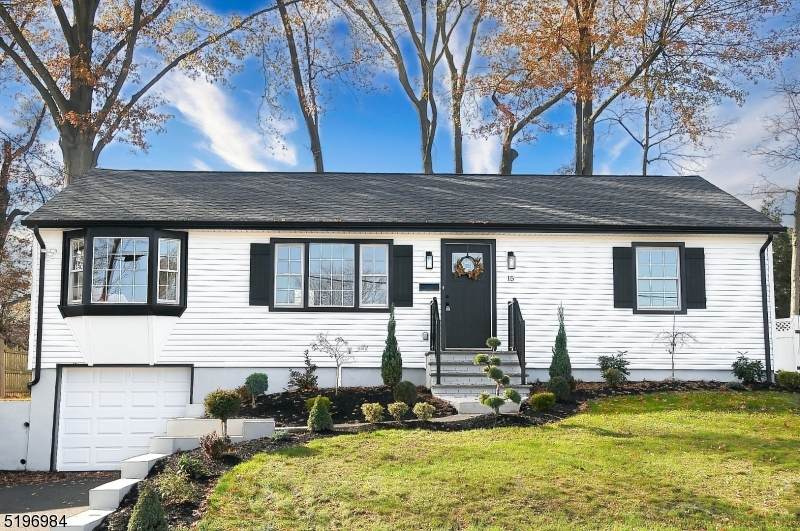 15 Linda Ln - Photo 1