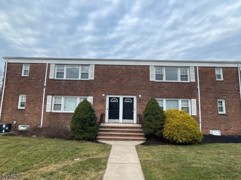 6 Columbia Dr - Photo 1