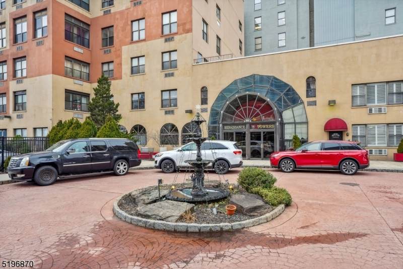 111 Mulberry St - Photo 1