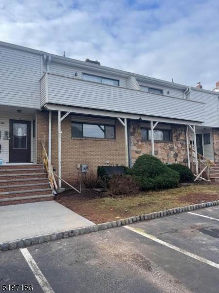 916 Merritt Dr - Photo 1